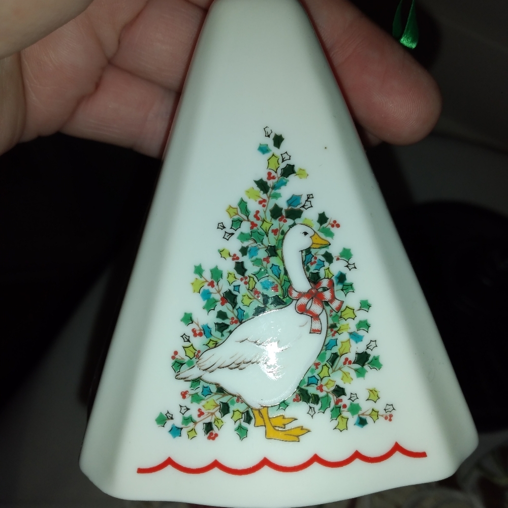 4 Jasco Festive Ornaments